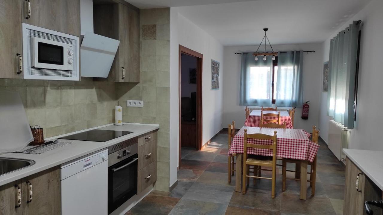 Casa Rural La Colmena Del Geoparque Navatrasierra Esterno foto