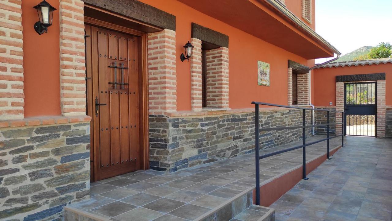 Casa Rural La Colmena Del Geoparque Navatrasierra Esterno foto