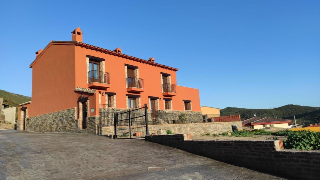 Casa Rural La Colmena Del Geoparque Navatrasierra Esterno foto