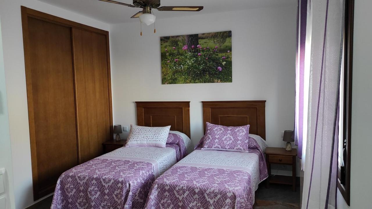 Casa Rural La Colmena Del Geoparque Navatrasierra Esterno foto