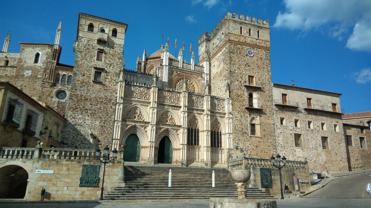 Casa Rural La Colmena Del Geoparque Navatrasierra Esterno foto